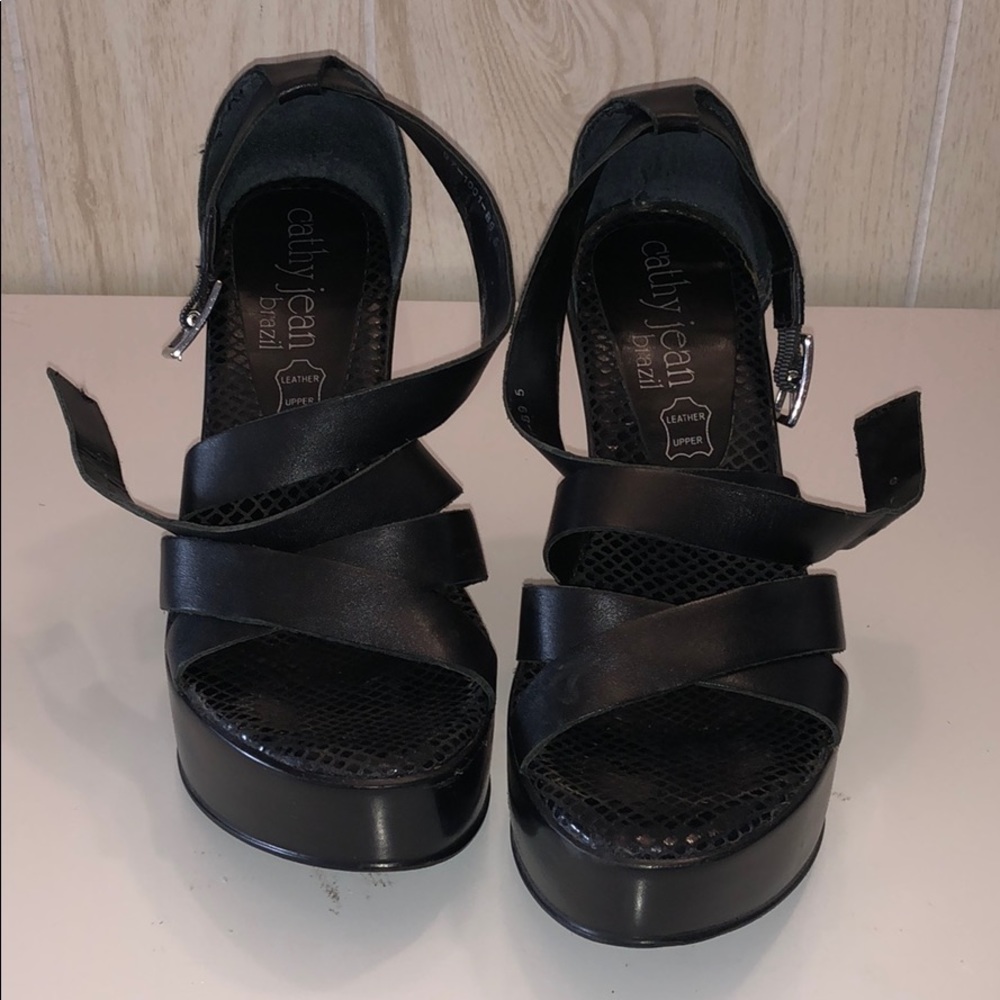 Platform strappy